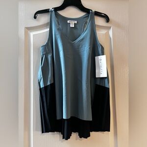 Athleta pleated preppy tank, navy XS